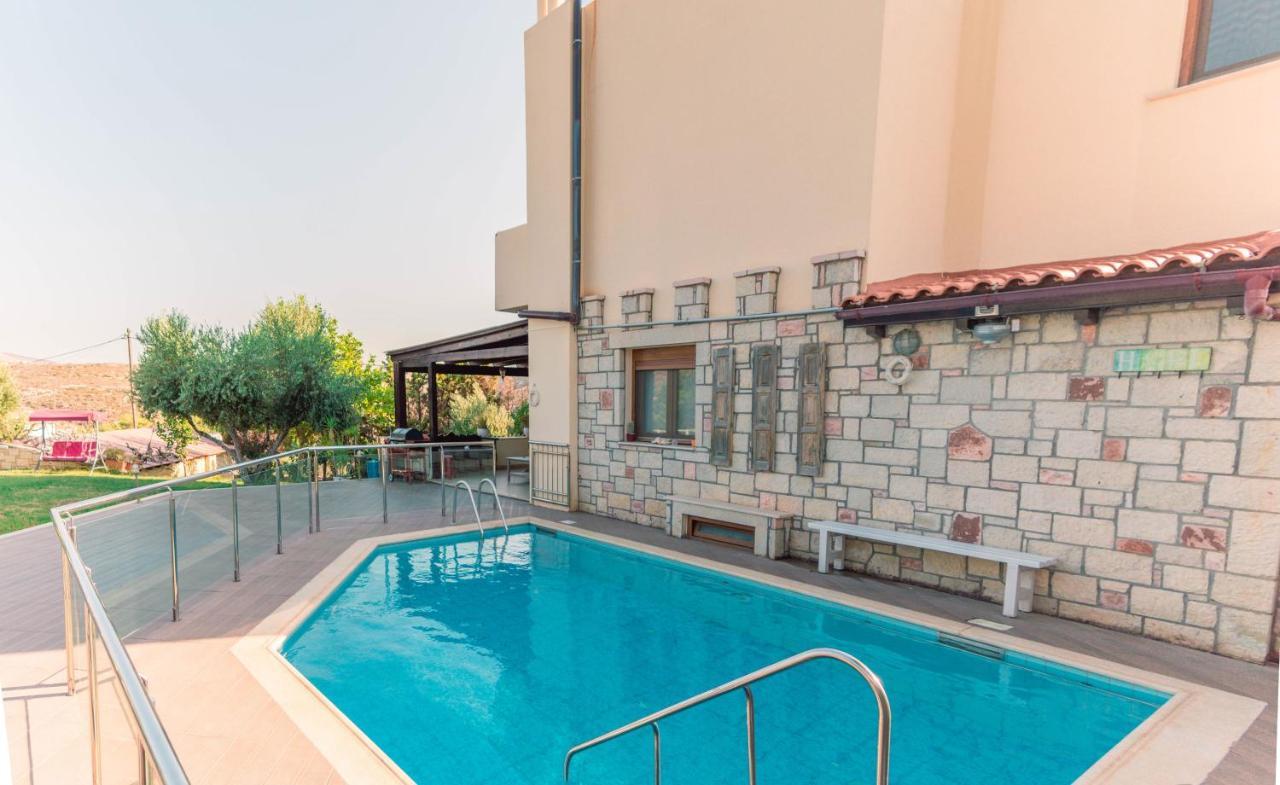 Luxury Villa Karteros Exterior photo